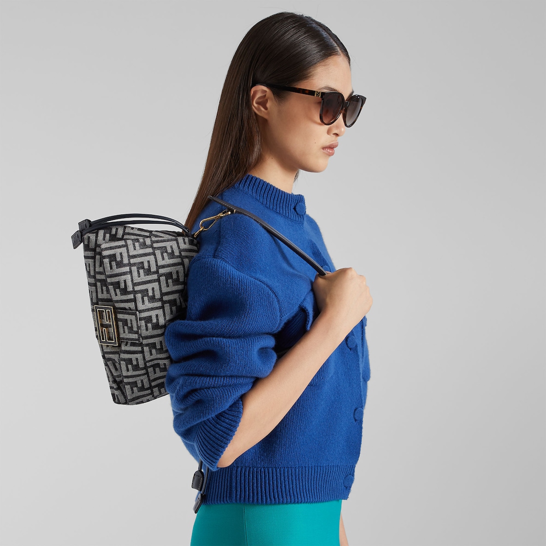 FENDI Mamma Baguette Medium Dark blue denim-effect FF jacquard bag - Image 4